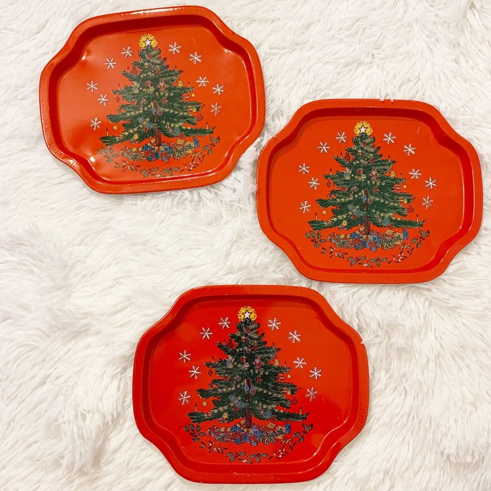 Christmas Tree small vintage tin trays